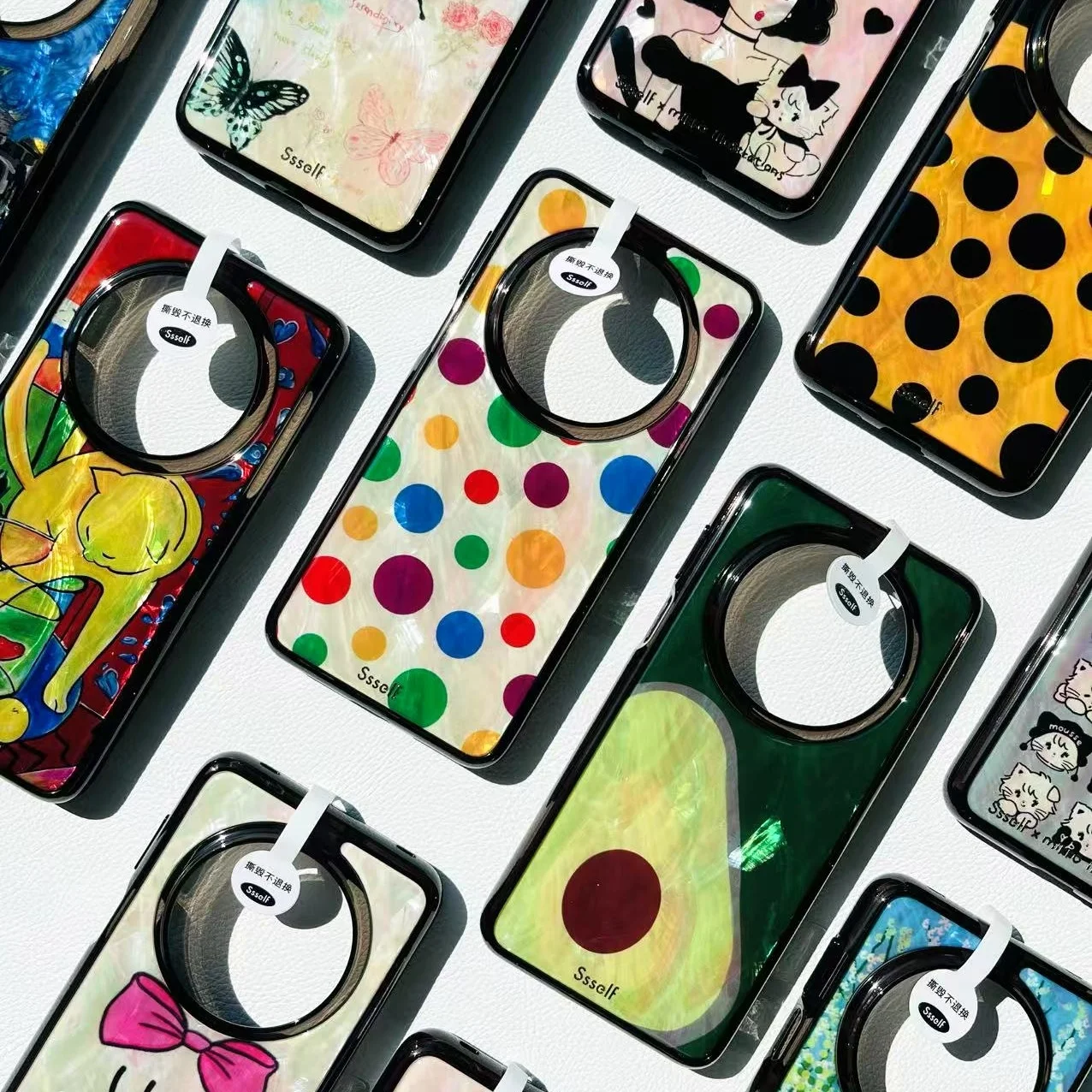 おもしろiPhoneケースはどんなもの？小物のデザインが人生を彩る瞬間を創る