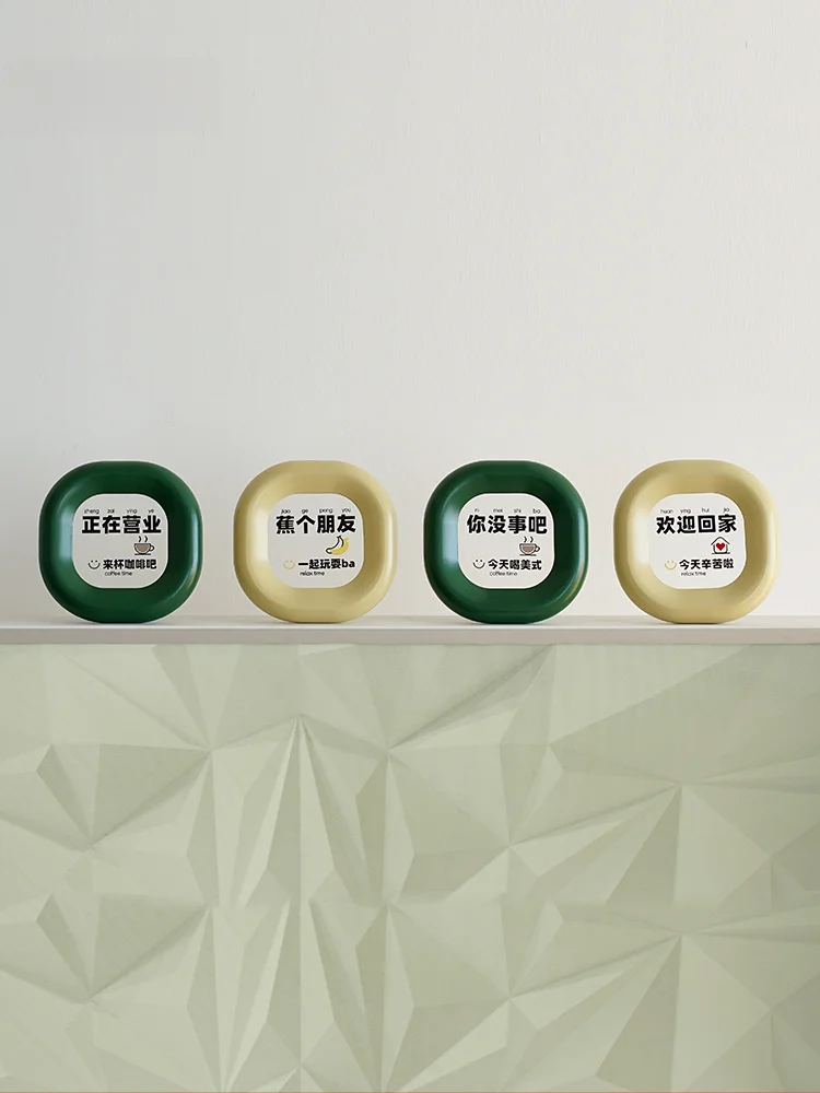 リビングに高級感をプラスする1つのアイテムは？