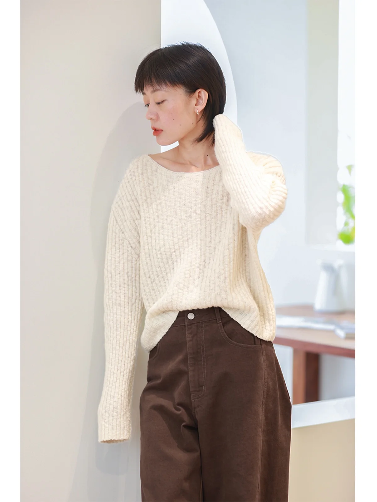 大人可愛い服 50代コーデ | 全羊毛ニットで実現する心の温もりスタイル