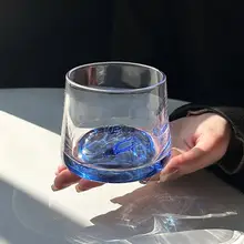 クリスタル富士山デザインのウイスキーグラス【インテリア用・創意的な山脈デザイン】