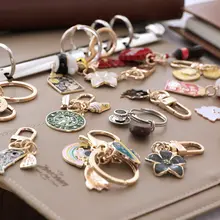ヴィンテージスタイルの金属製吊り下げ装飾【星の形・文房具タイプ・キーリング付き】