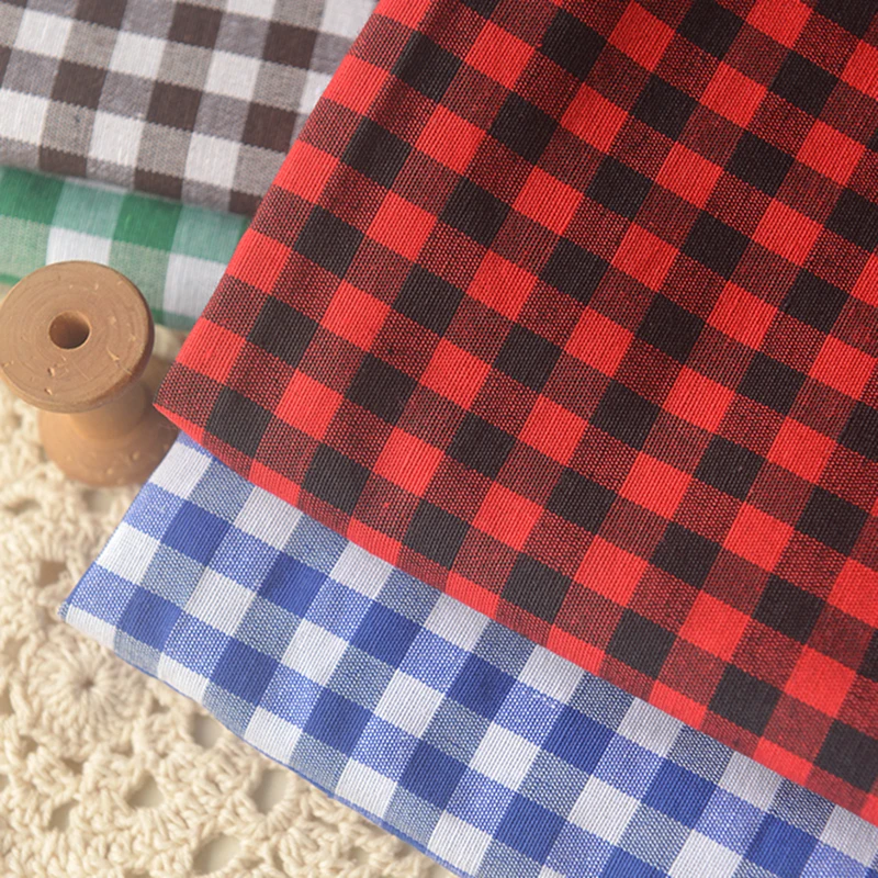 四色の黒白格子ポリエステルコットン生地：あみぐるみ服編み図に最適なDIY用生地の選び方
