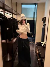デザイン性豊かなブラックトレーニングパンツ【秋用・フィット・ストレートレッグ・カジュアル】