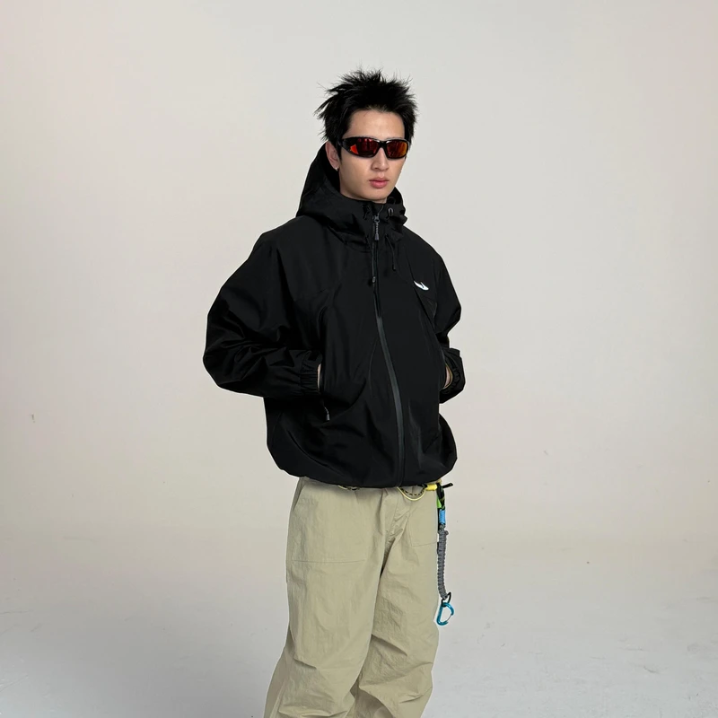 防水加工のバイカラー反射プリントアウター【アウトドア用・ゆったりシルエット・フード付き】