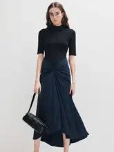 上品な通勤スタイルのレディースワンピース【スリムフィット・パネルデザイン・ロング丈】