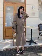 カジュアルなコーヒーカラーのフード付きパーカーとスカート【春秋向け・優れたデザイン】（セットアップ対応）
