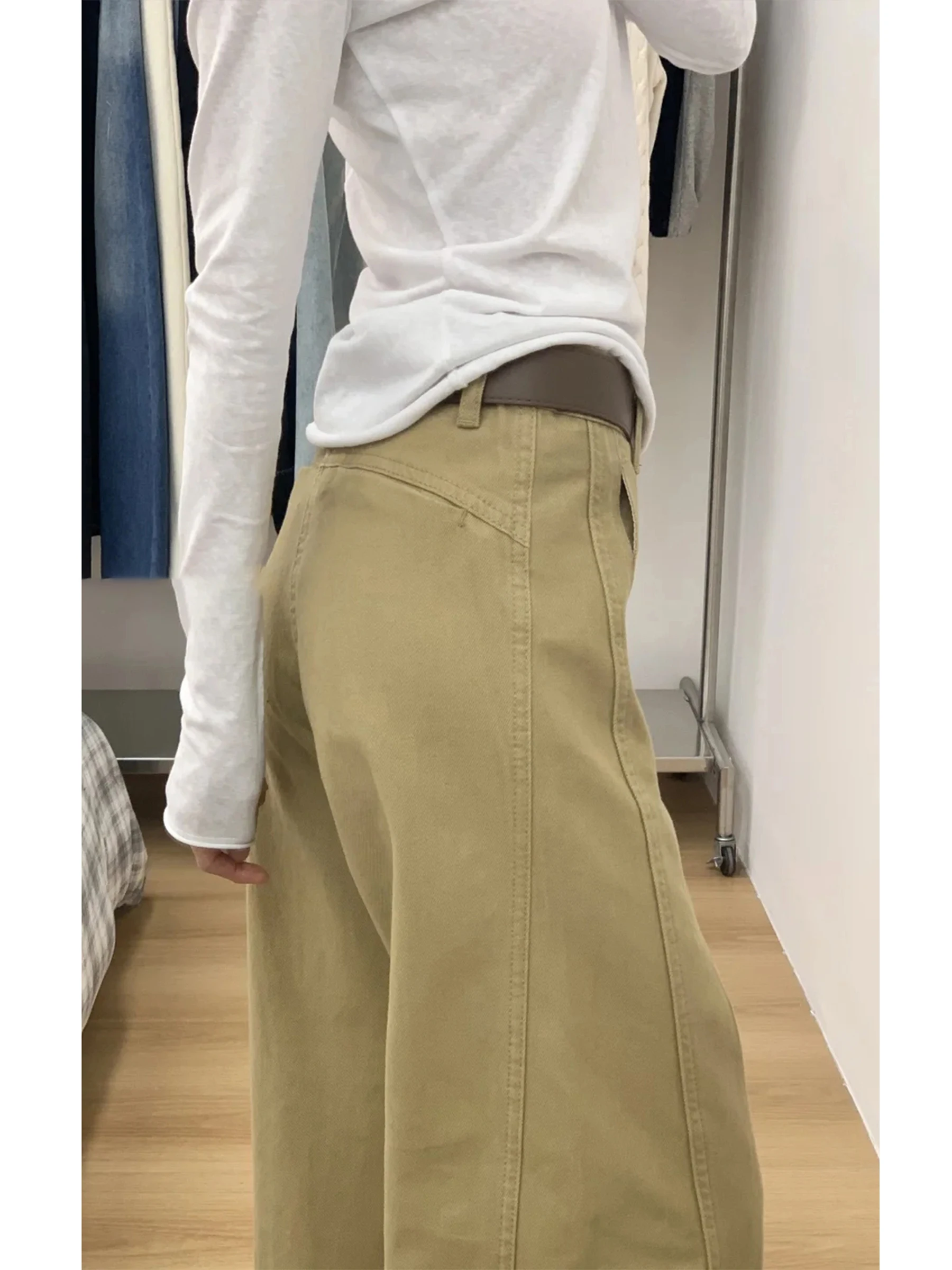 ゆったりデニムパンツを選ぶときに迷うのは、本当にサイズの選び方ですか？