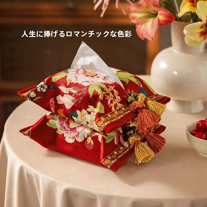 家庭用ティッシュケース：赤色毛羽立ち素材の中式宮廷風デザインが実用性を実現