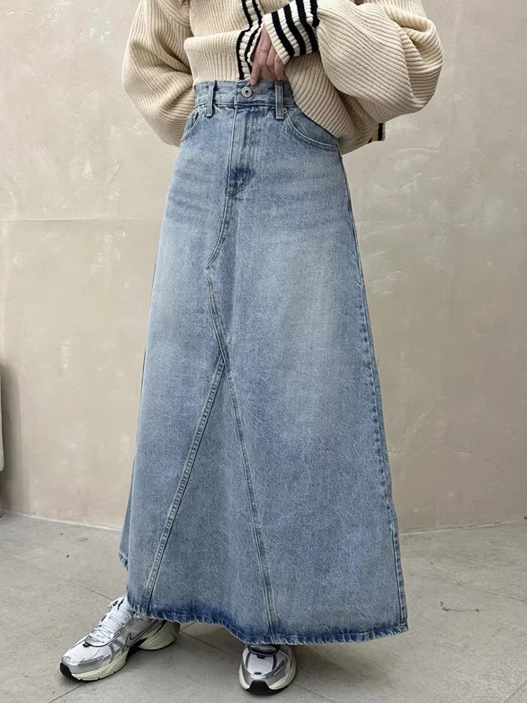 ハートのスプレー柄デニムタイトスカート：春のコーディネートでハイウエストAラインを活かす