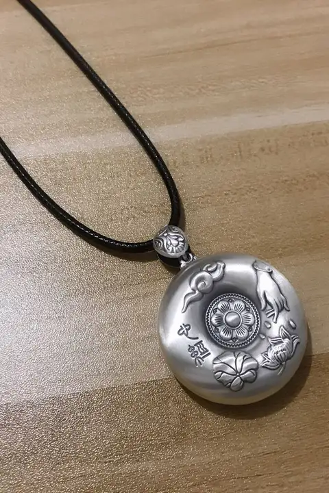 本革製編み込み黒牛革ネックレス【S925純銀の留め具・男女兼用・オリジナルデザイン】