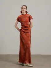 オレンジ色の中華スタイル チャイニーズドレス【スリムフィット・結婚式・旅行用】（セットアップ対応）