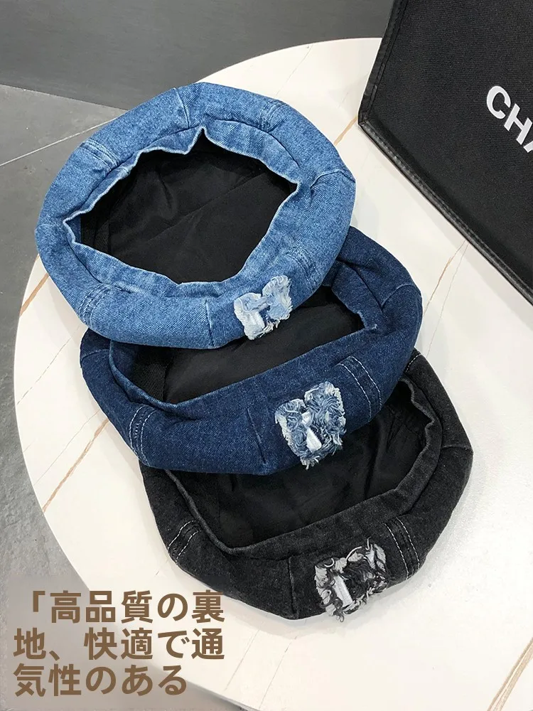 洗い加工のデニムベレー帽：ヴィンテージ風刺繍デザインで春秋に最適な女性向けヘッドウェア
