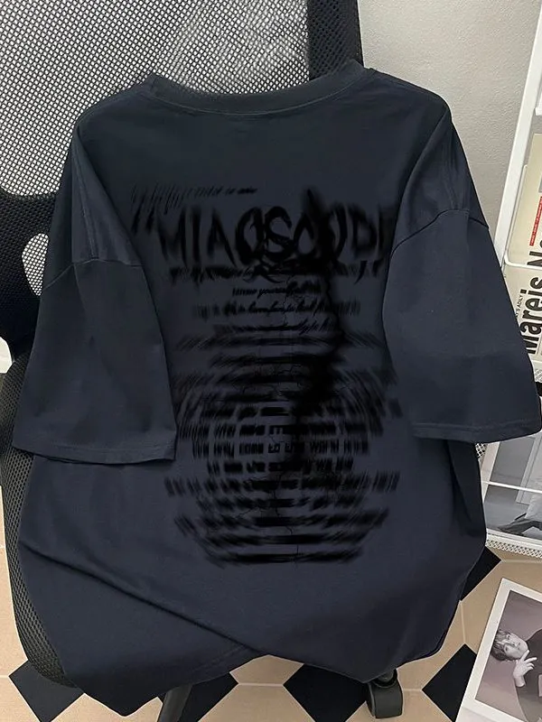 「Tシャツとジャケットが  ダサい」と感じる理由は？この1枚で見直すべきスタイルのバランス