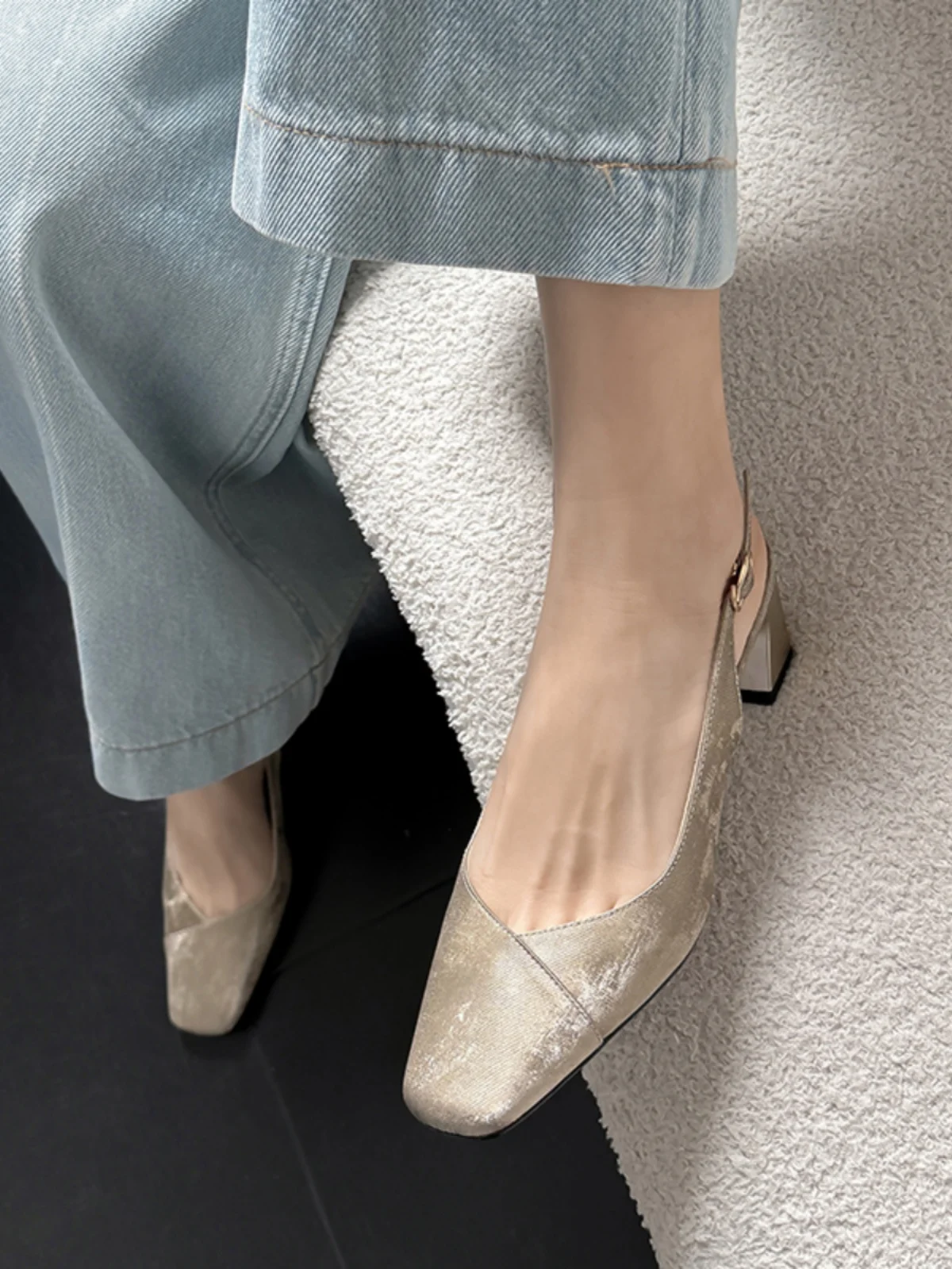 パンプスがパカパカするの、なぜ？そして「パカパカ」を楽しむための最適な選択は？