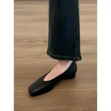 牛革製 スクエアトゥ太ヒールの浅口パンプス【疲れにくい・ブラック・スリップオン】