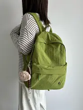 軽量で防水加工のバックパック【大学生向け・旅行・登山用・デイパック】