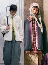 リバーシブルデザインの暖かいコート【バイカラー・仮羊毛・包み縁】