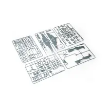 戦闘機P40Eウォーホークモデルキット【豪華版・飛虎  隊ペイント仕様】