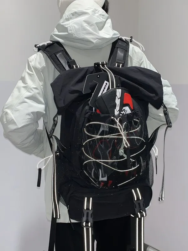 登山リュック 最強は軽さ？通勤でも使える短距離旅行用バックパックが今、注目されている！