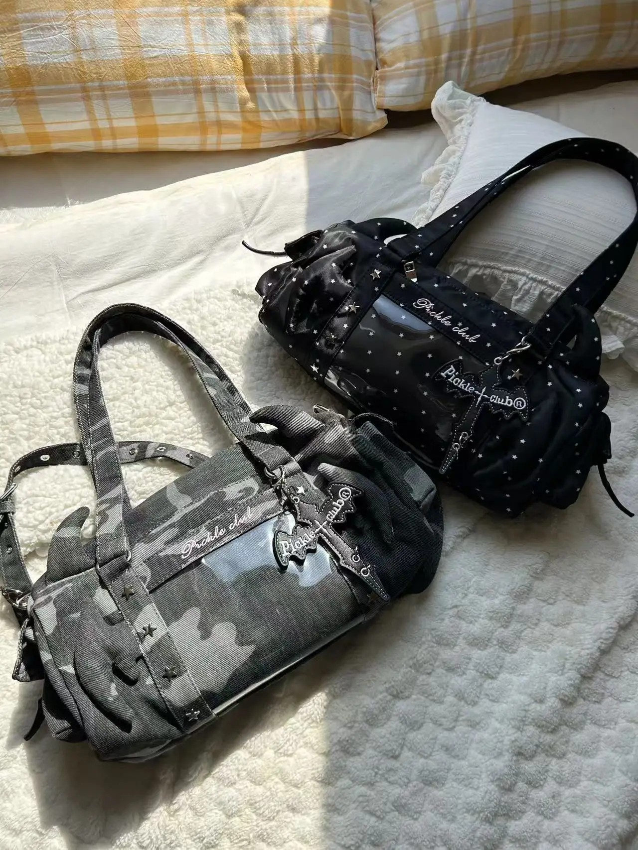 オリジナルデザインのストリートスタイルショルダーバッグ：ダサいバッグの定義と見分け方