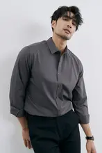 ビジネス用 長袖シャツ【抗しわ・上質なデザイン・薄灰色】