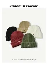 ユニセックス 秋冬用ニット帽【小犬刺繍・ゆったりデザイン・カジュアル】