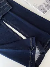 春にぴったりなデニムブルーのフレアジーンズ【大きいサイズ・ボトムス・フリンジ仕上げ】