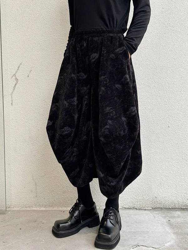 hare 古着と春黒スキニーの境界を越える、今こそ選ぶべき「ベルベット花柄ワイドパンツ」は？