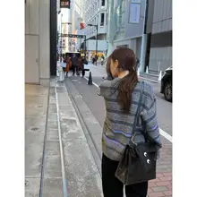 ストライプデザインのウール混合セーター【カラーブロック・パーティー用】