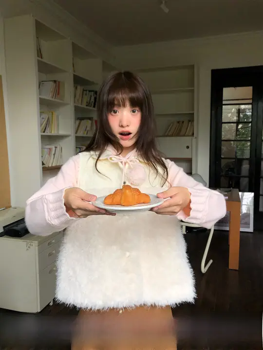 米色のパッチワークニットベスト【厚手・冬用・すっきりシルエット・少女向け】