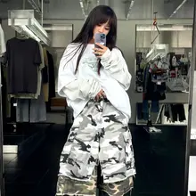 PANQ アメリカンレトロ風プリント長袖Tシャツ【ユニセックス・カジュアル・レイヤード風】