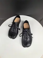 水洗い馬革使用のタビ型レザーシューズ【ユニセックス・レトロ・低ヒール】
（セットアップ対応）