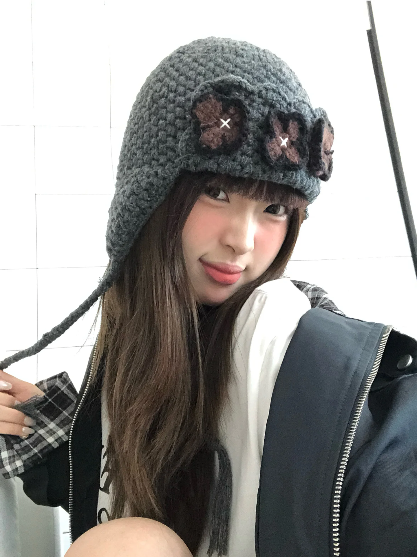 ヒステリック グラマー ニット 帽 は本当に春に着用できる？それとも秋冬の定番アイテムなのか？