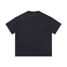 シンプルなデザインの刺繍入りTシャツ【夏用・フィット・ブラック・短袖】