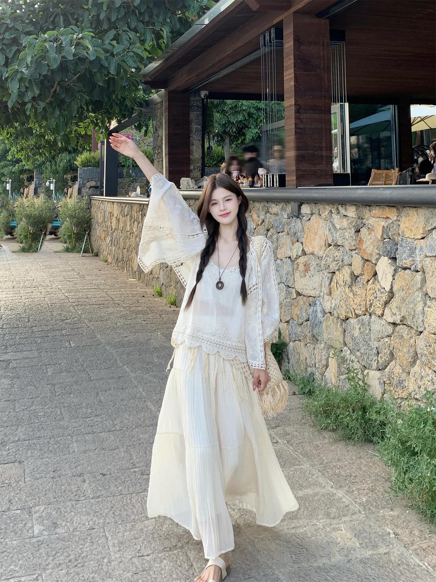 私服で春を彩るには、どんなカーディガンがおすすめ？