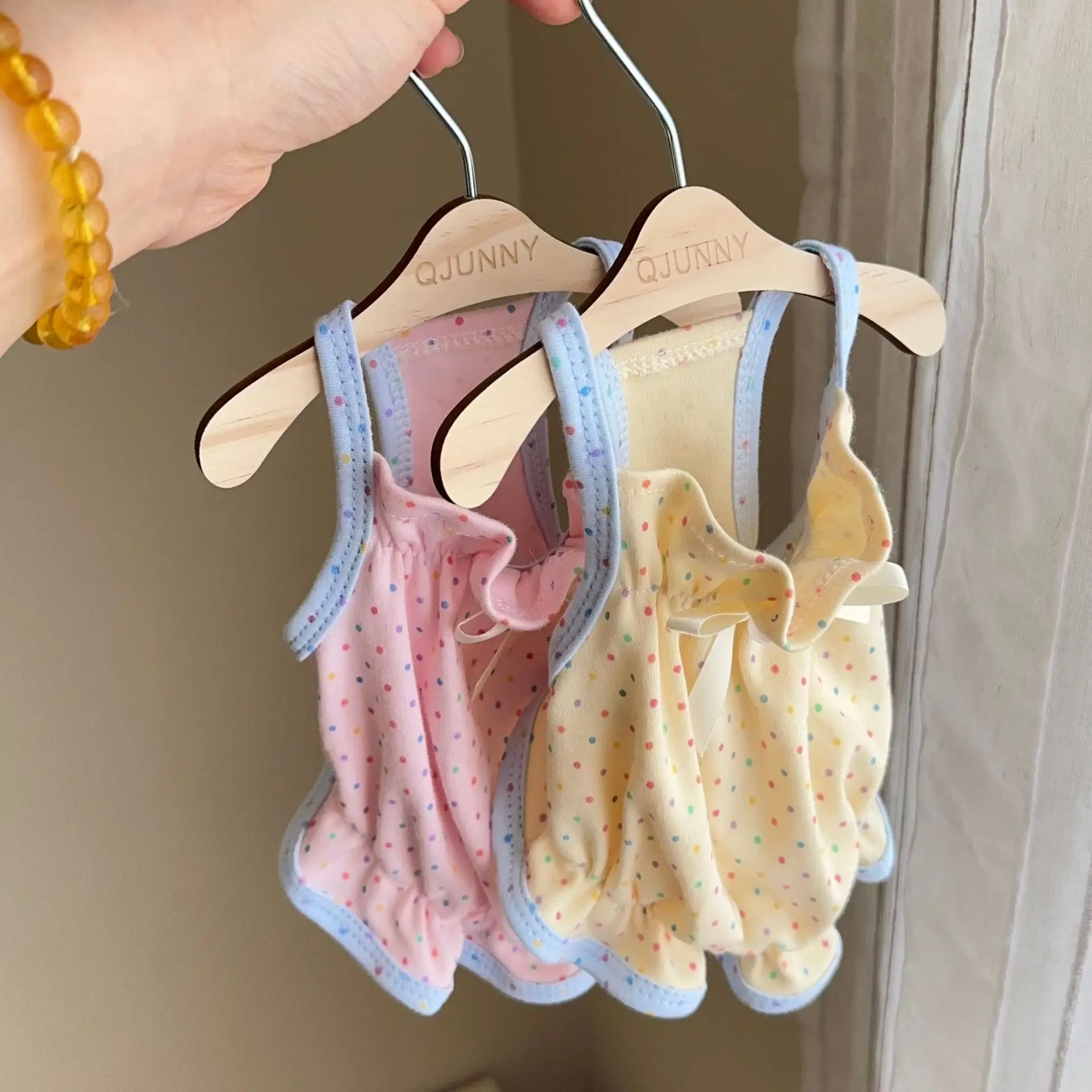 ワンちゃんの服：インスタ風キャミソールタイプの冬用ピュアコットン商品解説