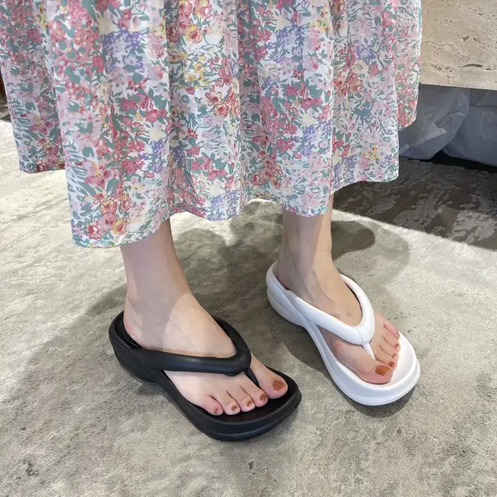 春夏用サンダル【厚底・防水・ヒール付き・丸頭デザイン】