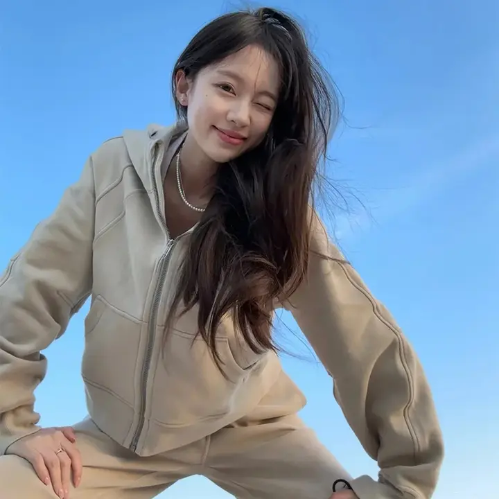 春秋用フード付き短丈パーカー【フィット・カジュアルウェア】