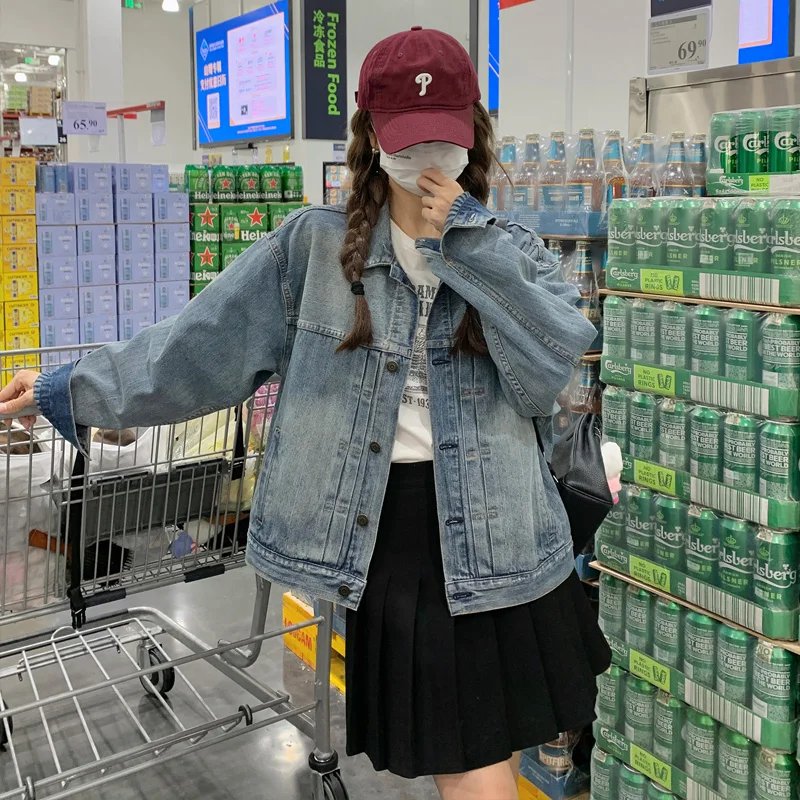 高校生のクール系ファッションで自信を出すには？ブルーのレトロデニムジャケットが解決する3つの理由