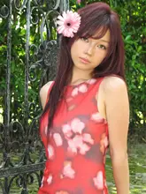 リゾート風ノースリーブワンピース【船首襟・レッド・花柄・シフォントリム】
