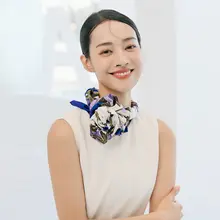 真絲スカーフと扇子のギフトボックス【民族文化・アジアの花】（セットアップ対応）