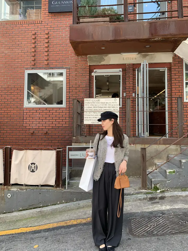 感がありながら上品に着こなせるグレーのスラックス【無地・男性用】（セットアップ対応）