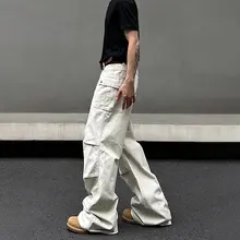 米白色の微フレアデザイン作業パンツ【多ポケット・フィット】