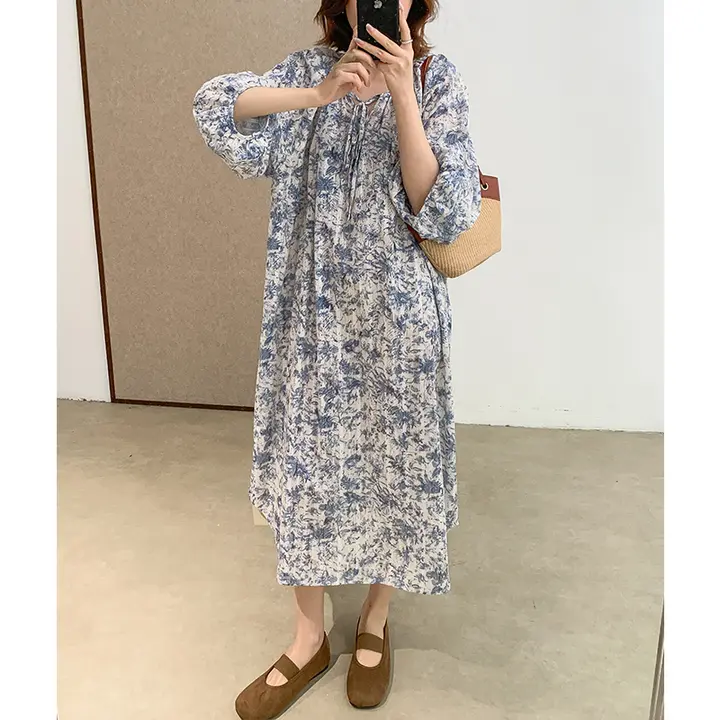 青磁花柄デザインのランタン袖五分袖ワンピース【ルーズフィット・ナチュラルスタイル】