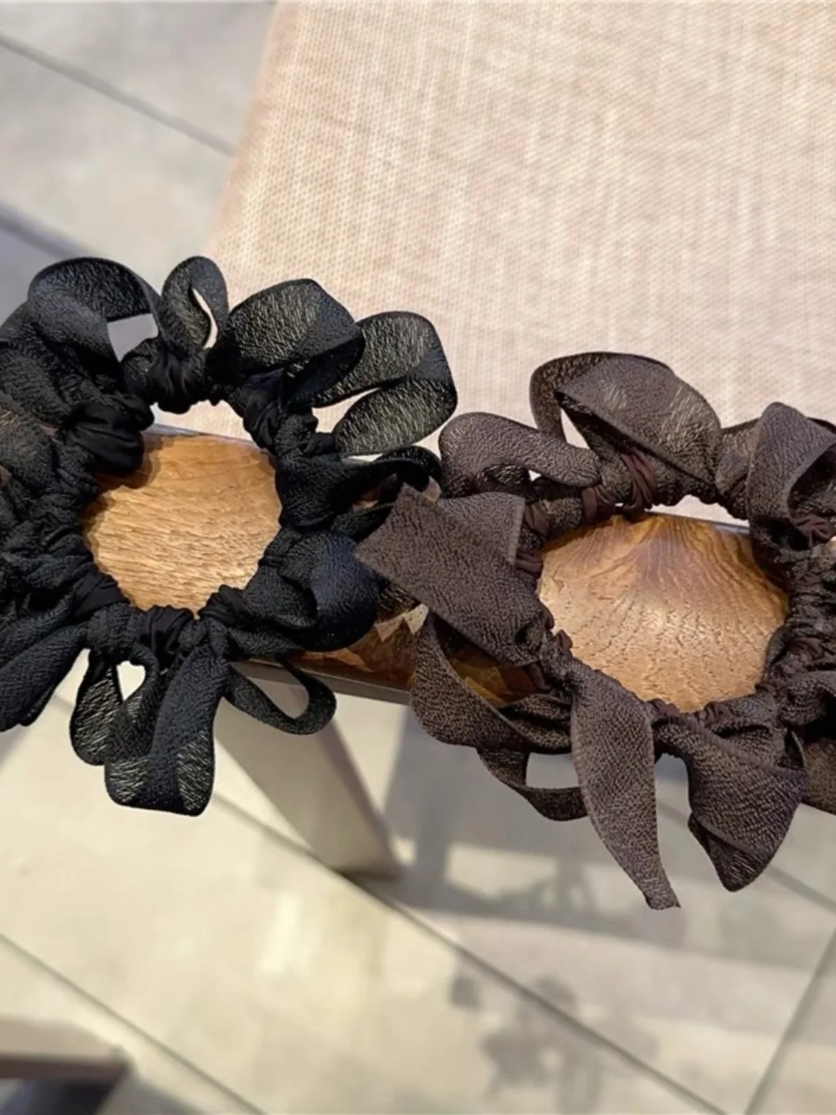 ハンドメイドの蝶結びヘアゴム【デザイナー作品・編み込み】【大人可愛い】