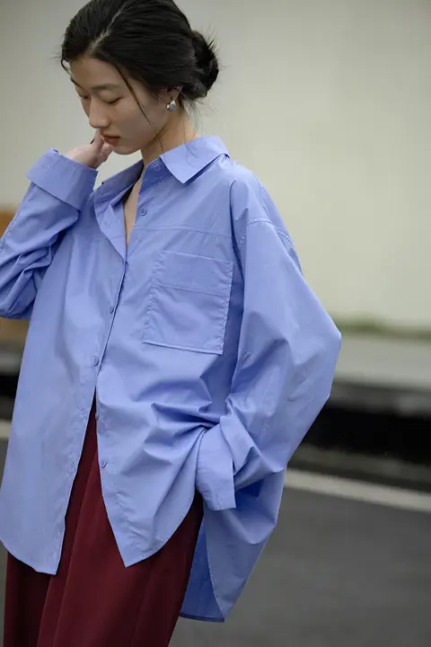 デザイン性のあるゆったりとした女性用シャツジャケット【秋冬用・長袖・ブルー】