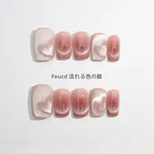ハートデザインのフレンチネイルチップ【手作り・猫目・短め・愛らしい】