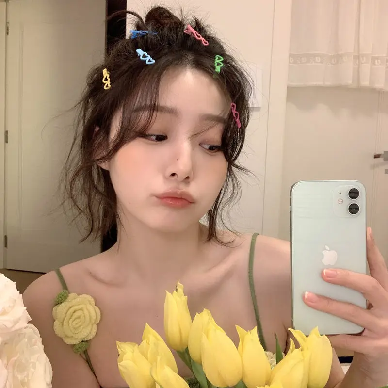 可愛いハート型ヘアクリップの貼り方：スマホやノートに貼るための実用テクニックと固定方法