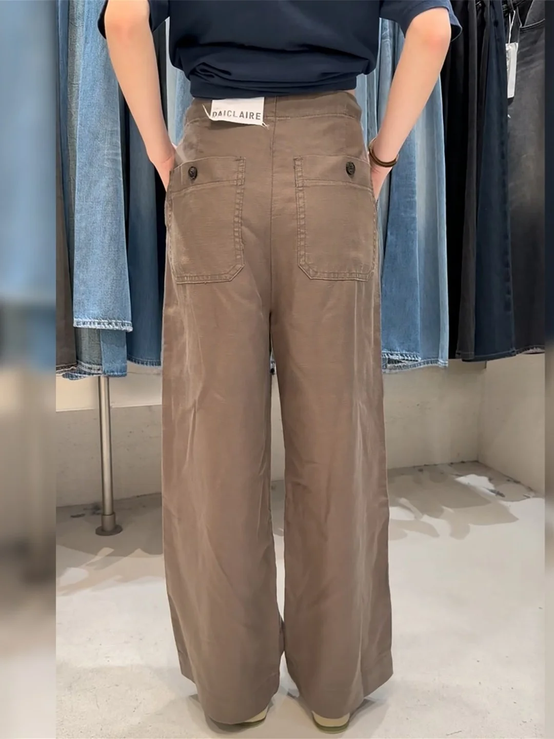 夏のパンツを選ぶときに迷うなら、この1本で解決できる？
