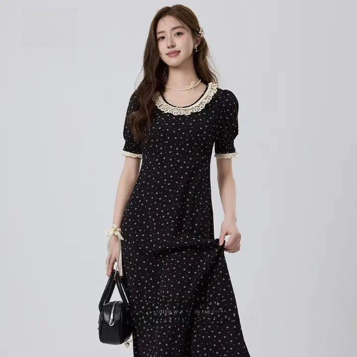 洗練されたデザイン！フラワープリントの夏用ロングドレス【エレガント・シフォン風・袖なし】